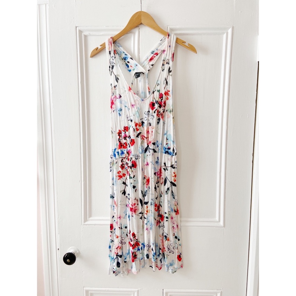 H&M floral dress size L. Lightweight fabric.